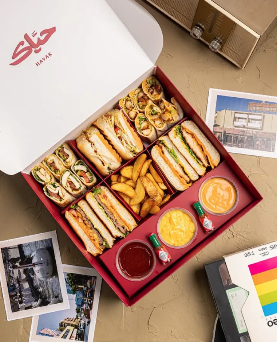 Hayak sandwich platter box with photo prints